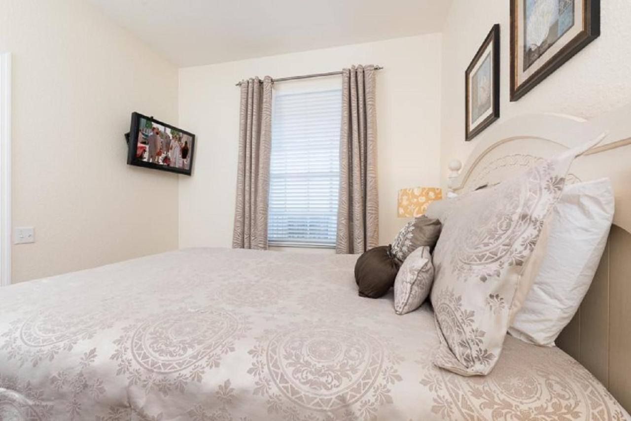 Luxurious Condo - Just 2 Miles From Disney #404 Orlando Exteriör bild
