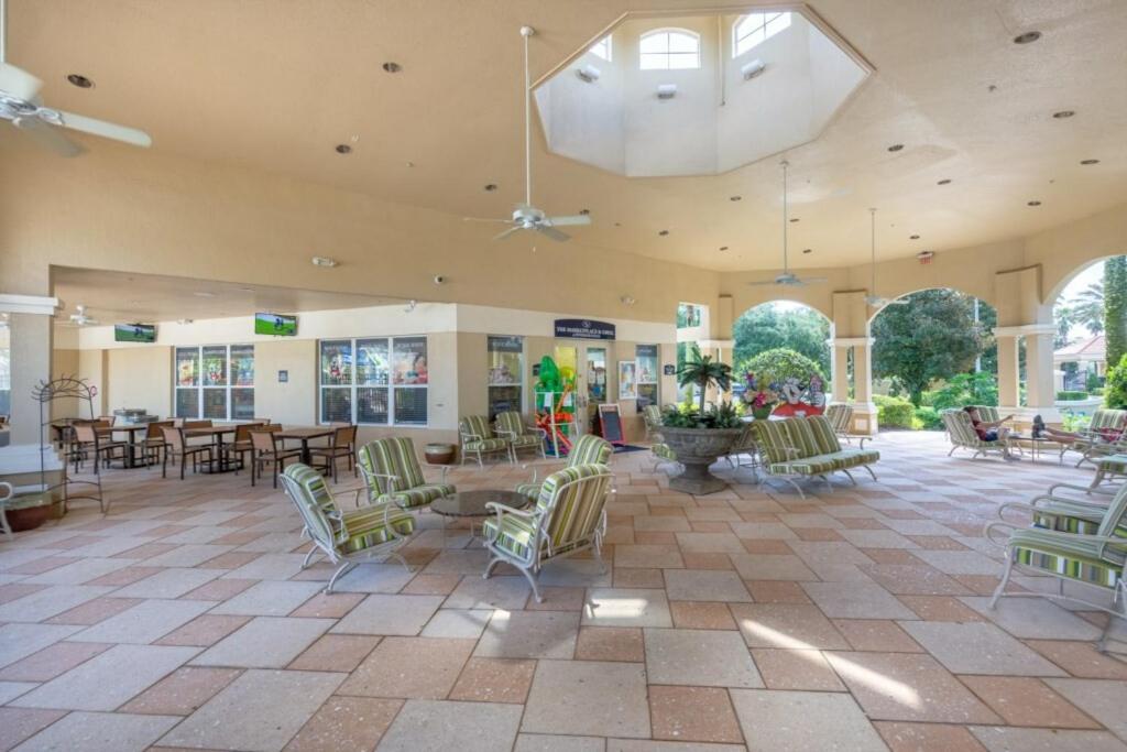 Luxurious Condo - Just 2 Miles From Disney #404 Orlando Exteriör bild